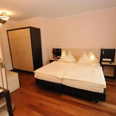 Hotel Gasthof Bacher 3*